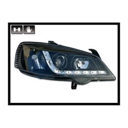 Faros Delanteros Luz De Dia Opel Astra G, Fondo En Negro