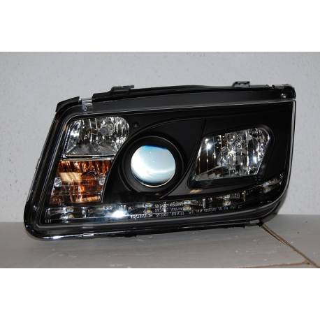 Faros Delanteros Luz De Dia Volkswagen Bora/Jetta 4 '99 Black