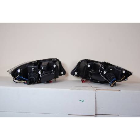 Faros Delanteros BMW E90 / E91 05-08 Black